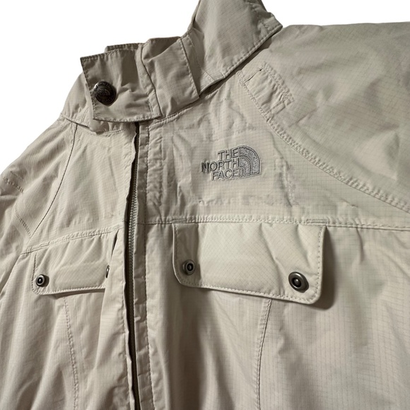 The North Face: Girls' Cream Full Zip Hooded Waterproof Jacket with Pockets - Picture 2 of 6